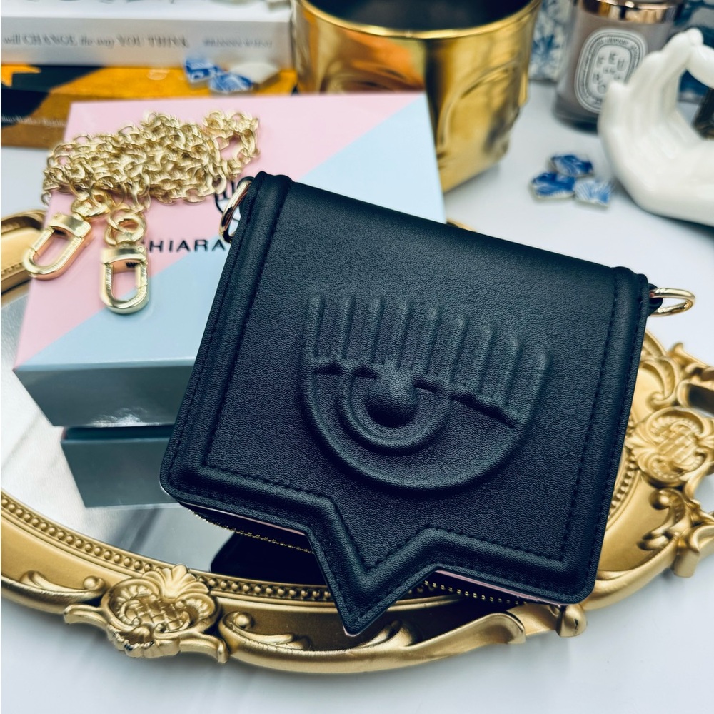 🆕 CHIARA FERRAGNI 🧿 BNIB Eyelike Motif Chain Linked Wallet - Black - WOC - Picture 14 of 16
